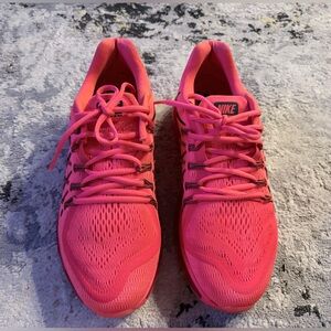 Nike Air Max 2015 "Anniversary Pack" in a vibrant Bright Crimson/Bright Crimson